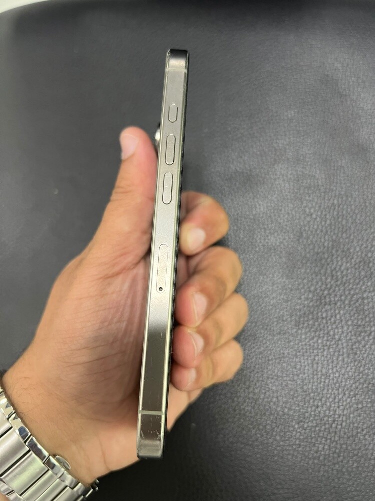 iPhone 16 Pro - 5