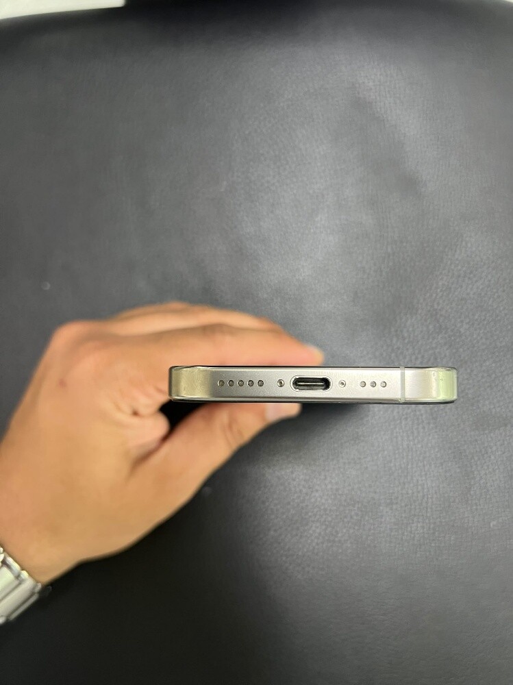 iPhone 16 Pro - 8