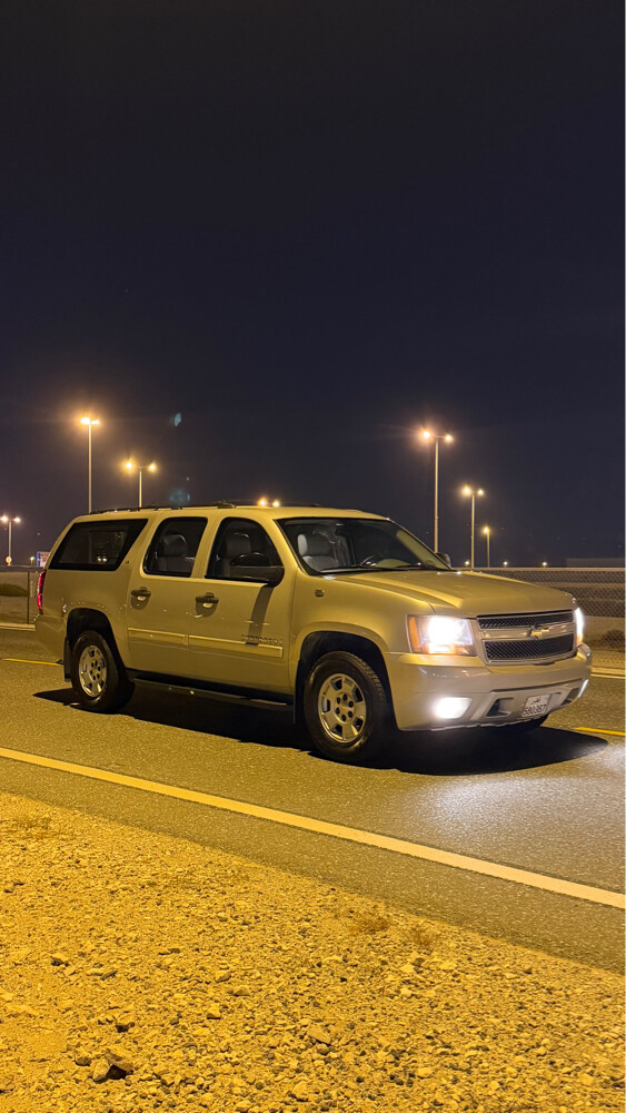Clean Suburban, new registration - 1