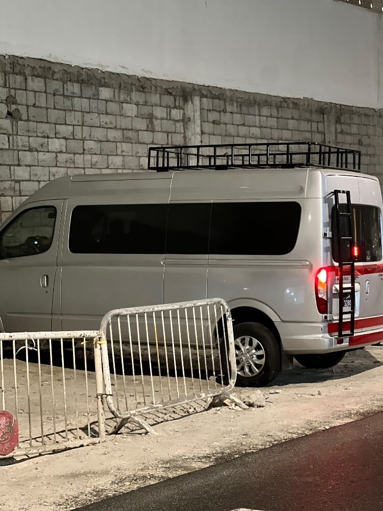 Maxus V80 2022 13 seater - 3