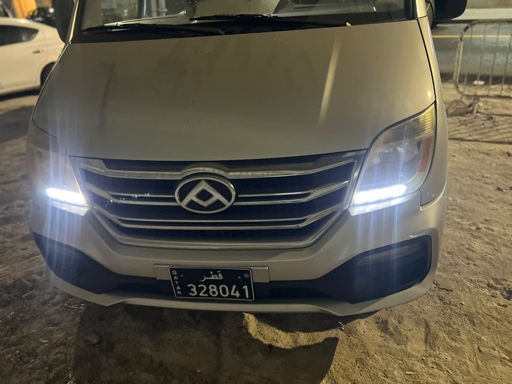 Maxus V80 2022 13 seater - 4