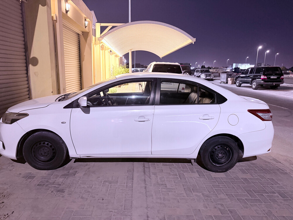 Tayota Yaris 2015 single owner - 4