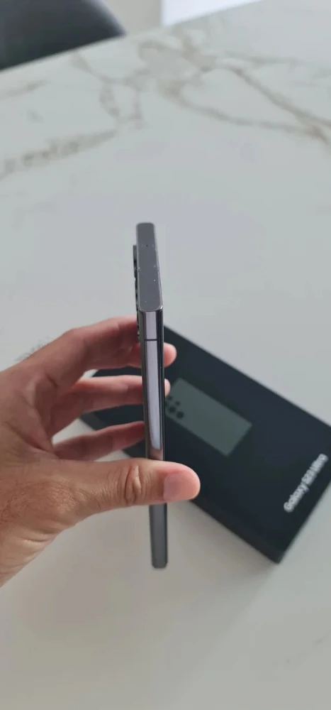 Samsung Galaxy S23 Ultra Broken - 2