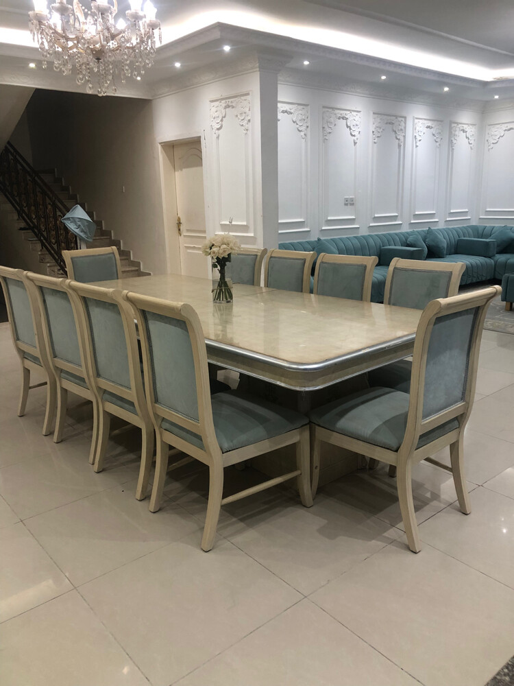 طاولة طعام  - 2