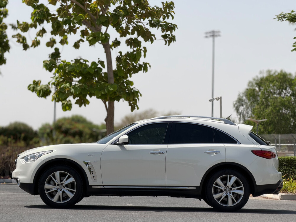 Infinite QX 70 - 8