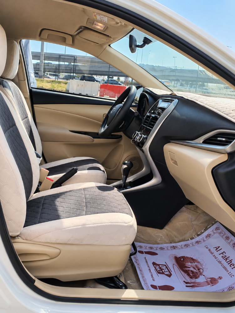 Toyota Yaris Sedan 2020 – 1.5L - 12