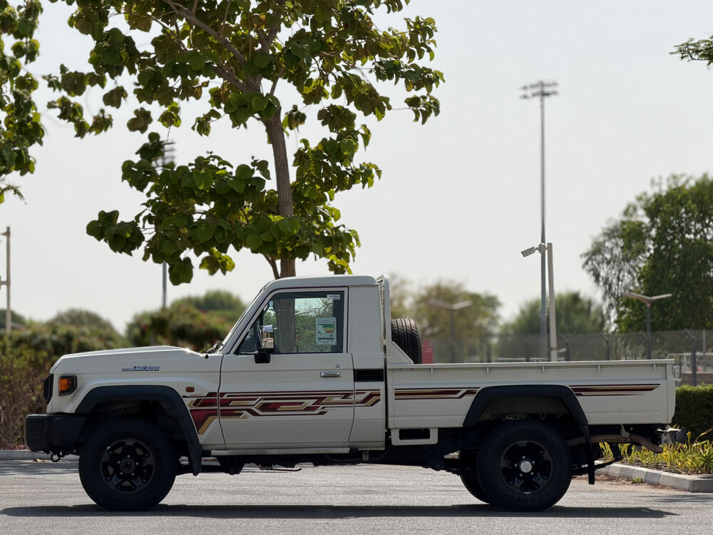 Land Cruiser LX - 3