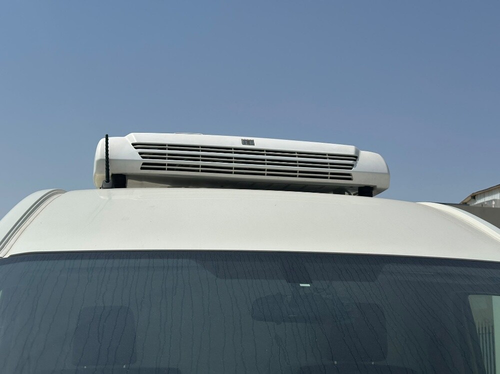 TOYOTA 2023 HIACE - 4