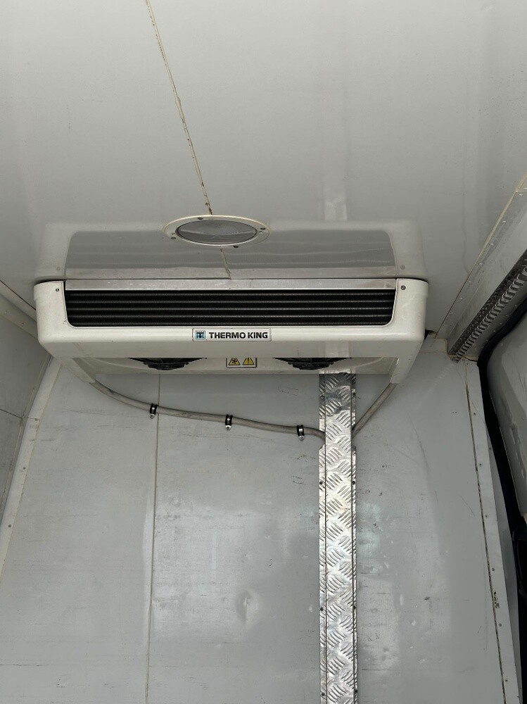 TOYOTA 2023 HIACE - 10