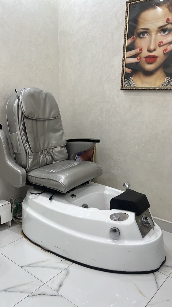 lady salon appliances for sale . - 5