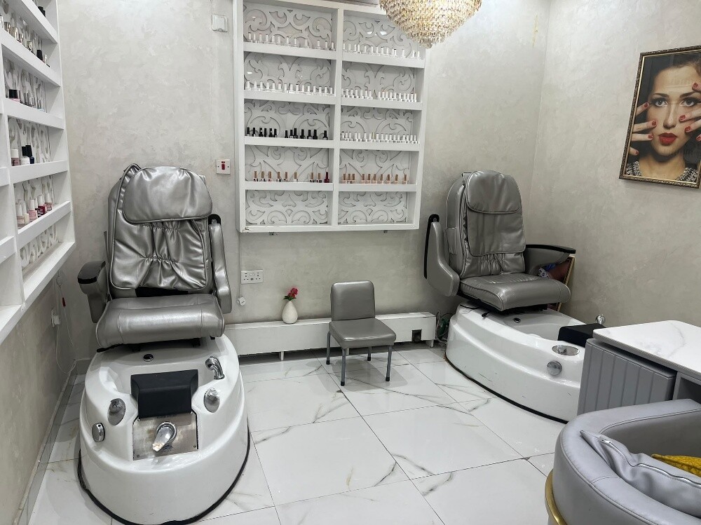 lady salon appliances for sale . - 8