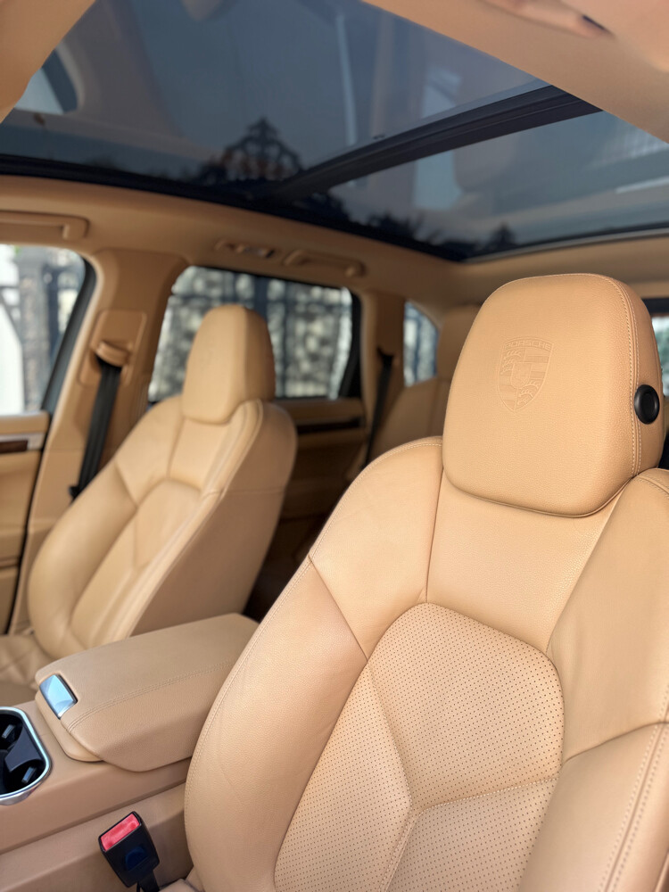 Porsche Cayenne S - 4