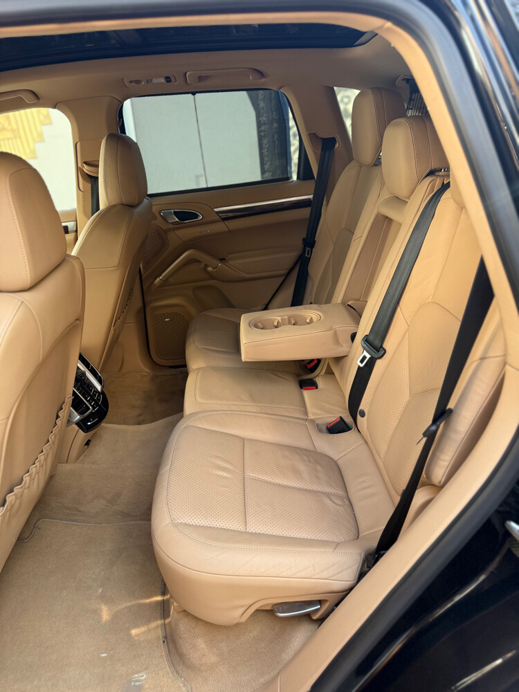 Porsche Cayenne S - 7