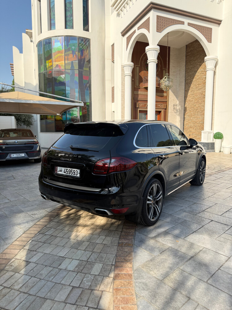 Porsche Cayenne S - 2