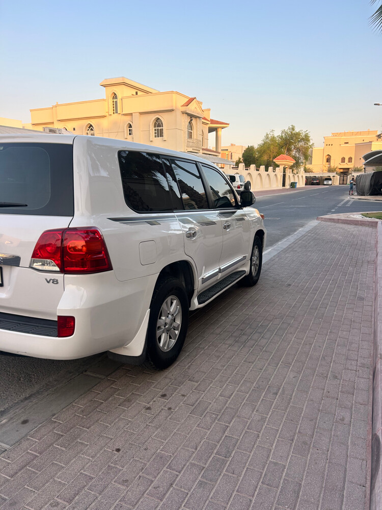 TOYOTA LAND CRUISER 2013 V8 GXR - 8
