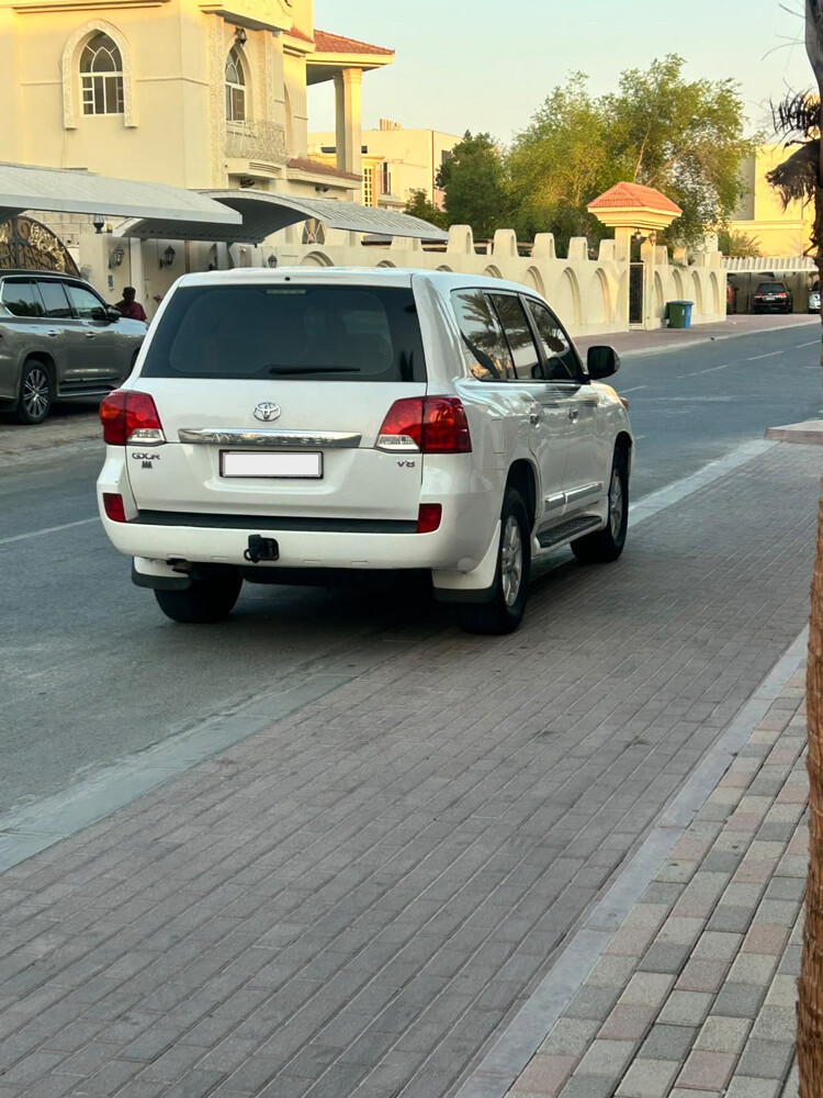TOYOTA LAND CRUISER 2013 V8 GXR - 6