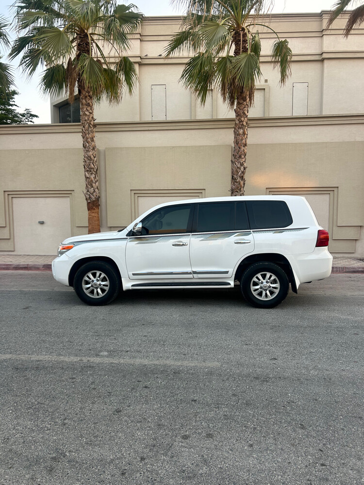 TOYOTA LAND CRUISER 2013 V8 GXR - 9