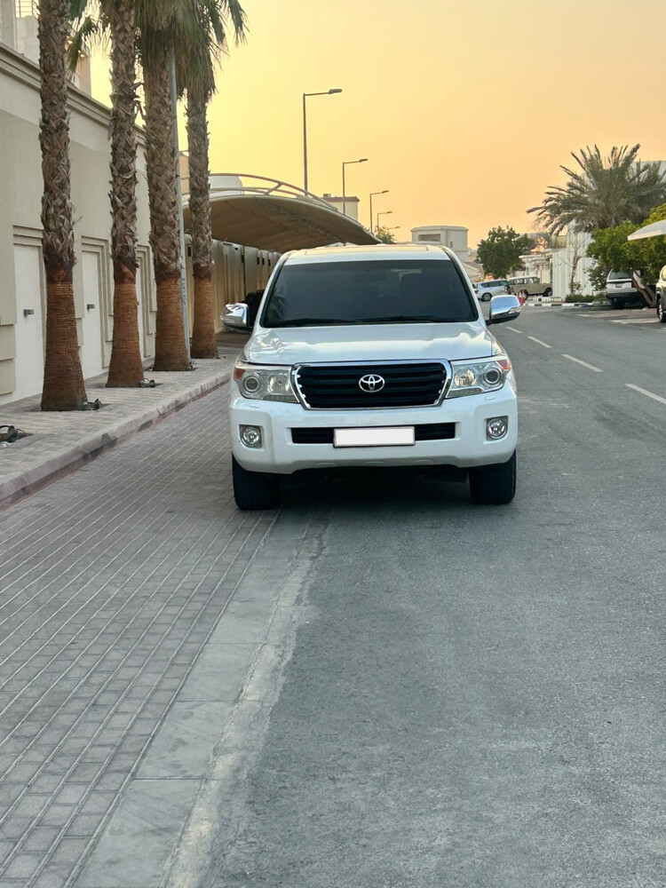 TOYOTA LAND CRUISER 2013 V8 GXR - 5