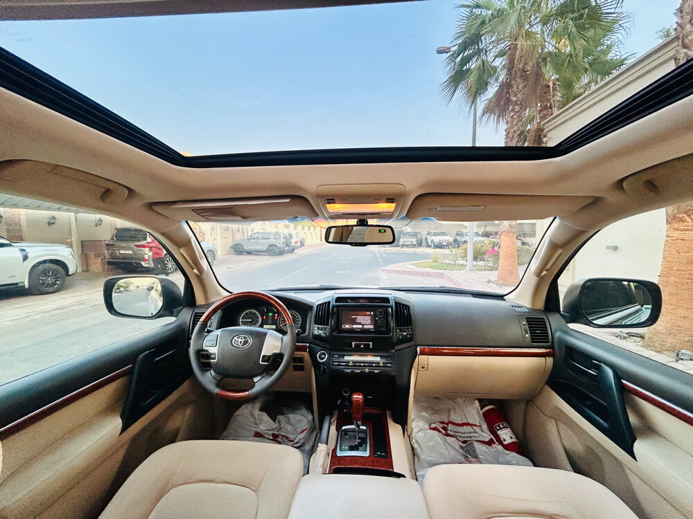 TOYOTA LAND CRUISER 2013 V8 GXR - 12