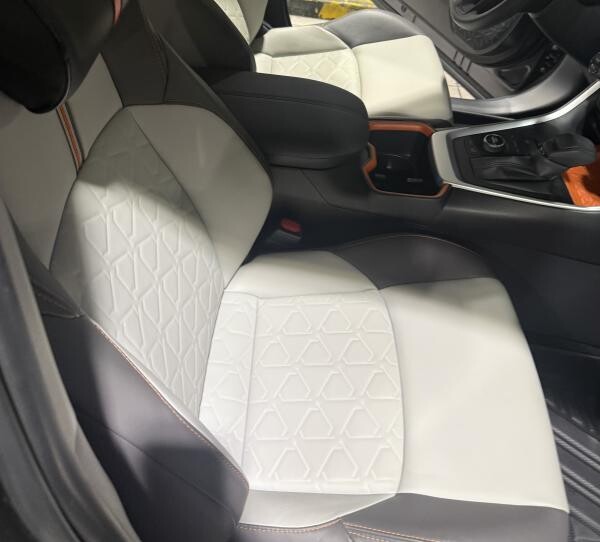 Toyota RAV4 Adventure 2025  2.5L - 12