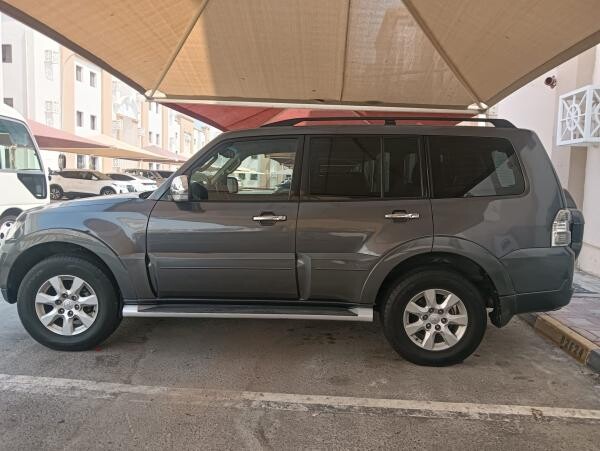 2017 Mitsubishi Pajero - 4