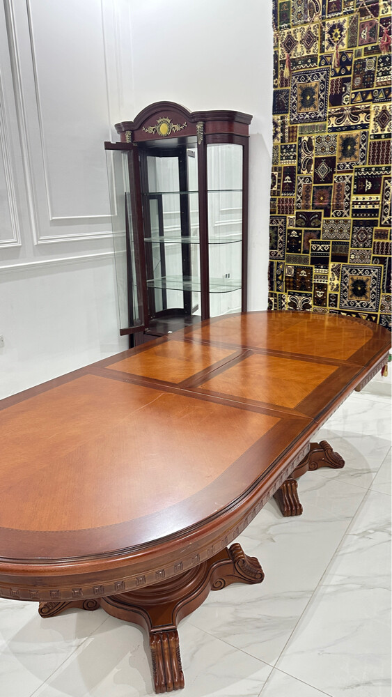 Dining table with two glass display - 5