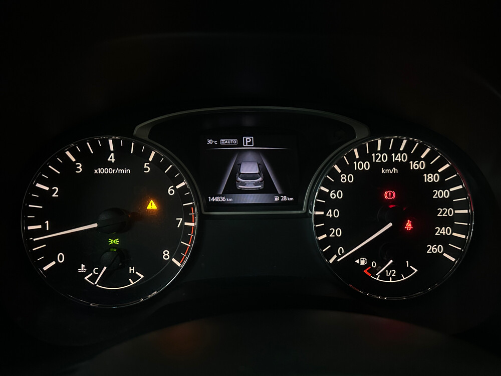 Nissan Pathfinder 2016 SV white - 9