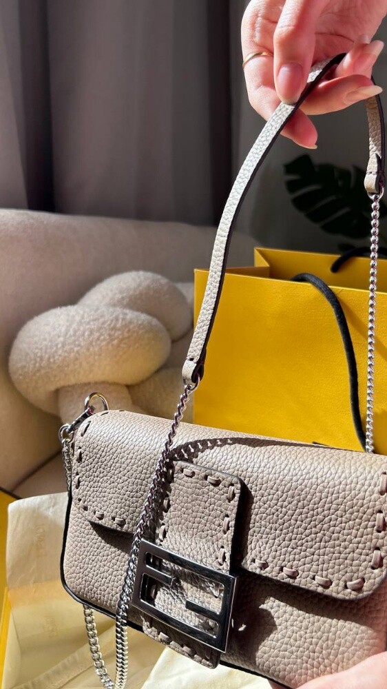 Fendi Baguette Mini Grey - 4