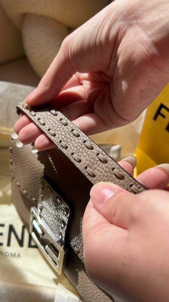 Fendi Baguette Mini Grey - 8