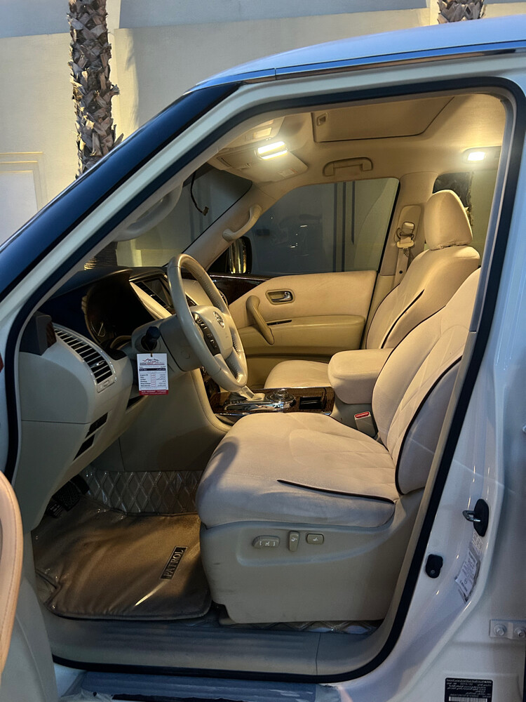 Nissan petrol 2015 SE - 9