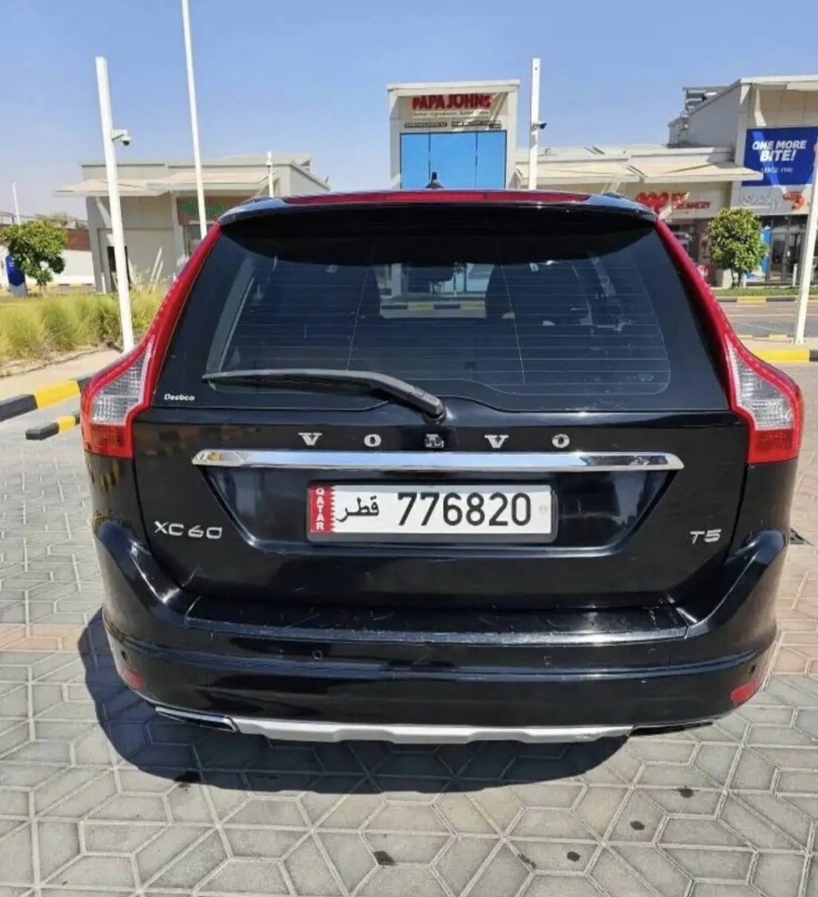 2016 Volvo XC60 low mileage - 3