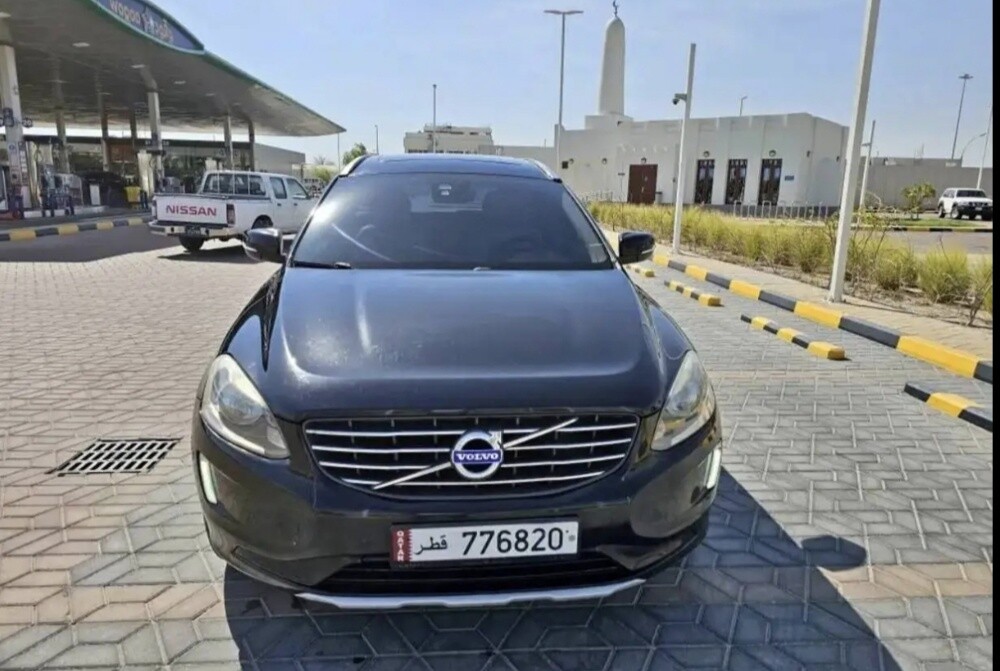 2016 Volvo XC60 low mileage - 4