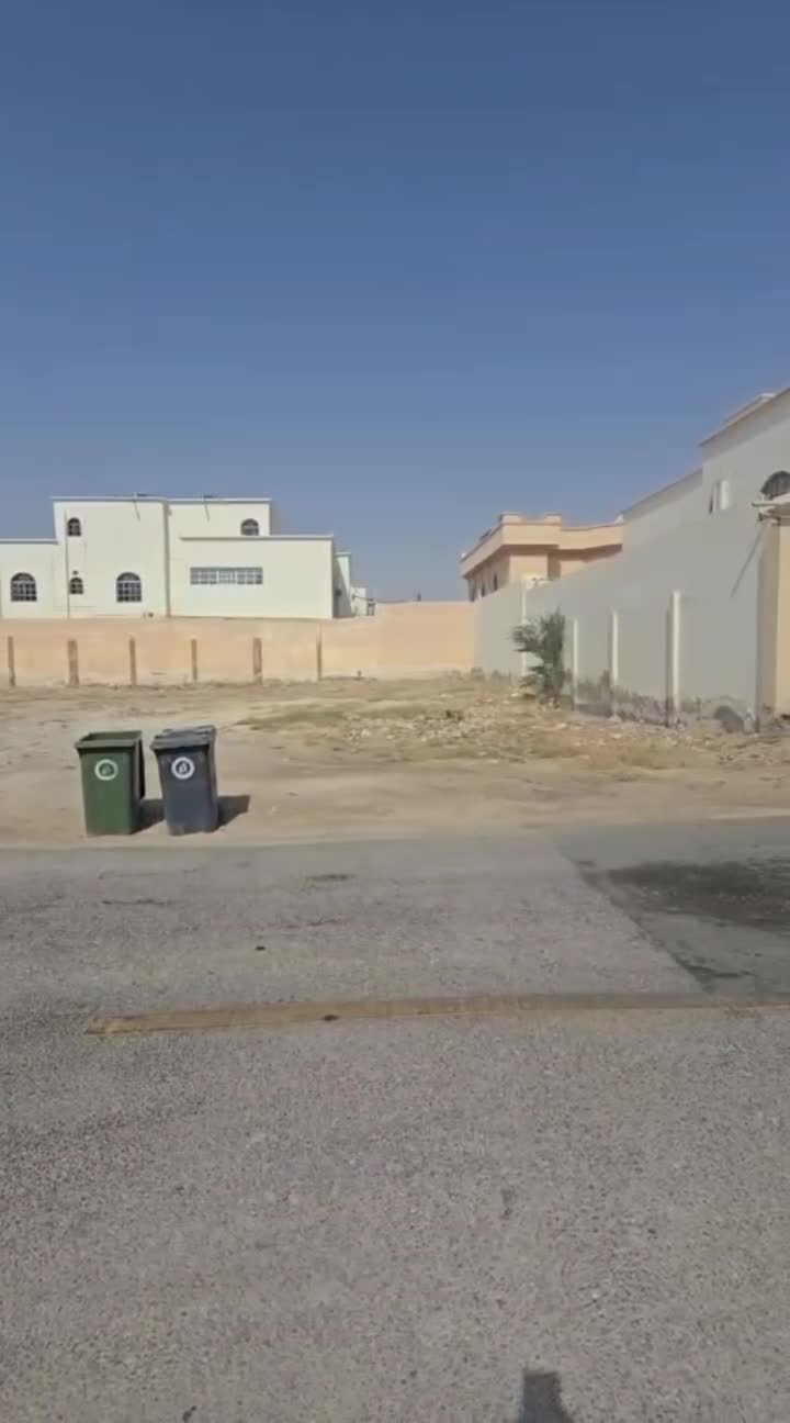 أم صلال علي للبيع أرضين خلف السوق - 1