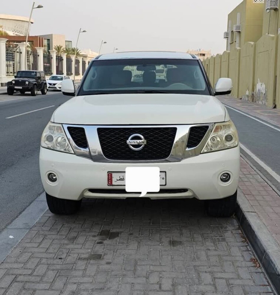 Nissan patrol 2011 - 1