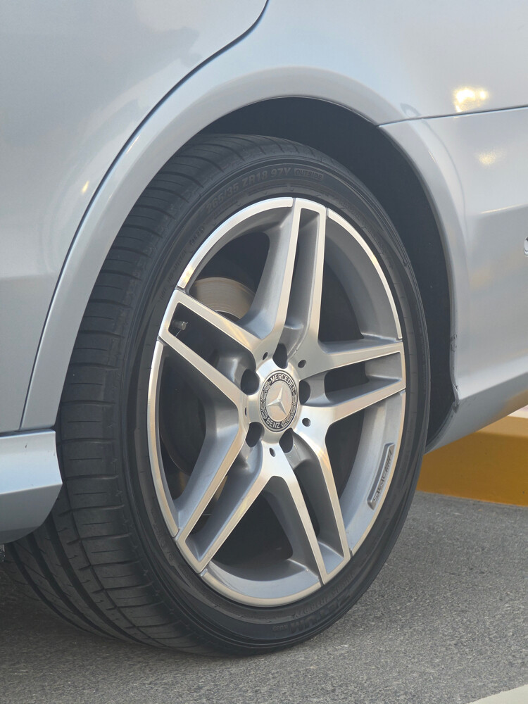 Mercedes-Benz E300 AMG 2014 - 10