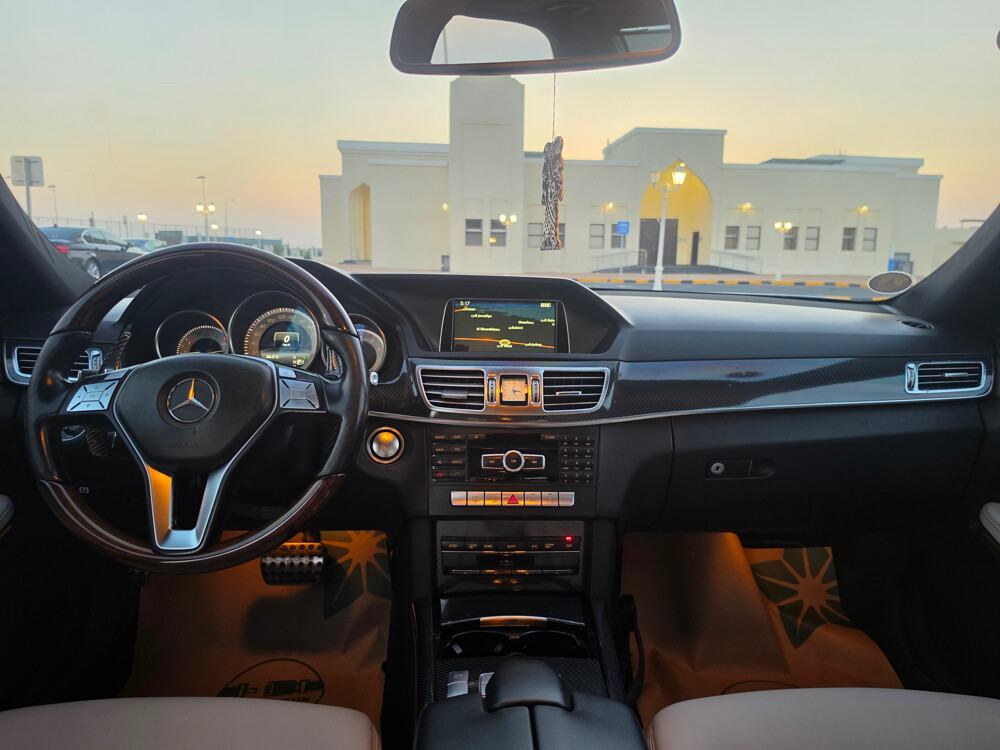 Mercedes-Benz E300 AMG 2014 - 9