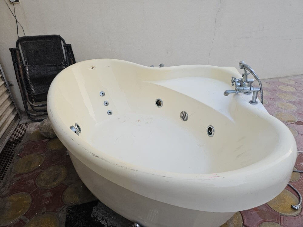 Jacuzzi for sale - 4
