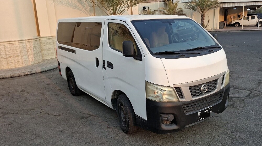 2015 Nissan Urvan ( Diesel - 2