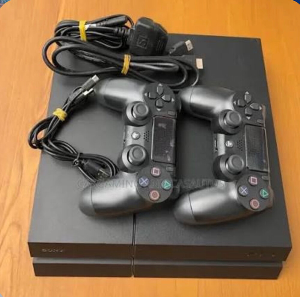  Ps4 1tb two controllers games - 1