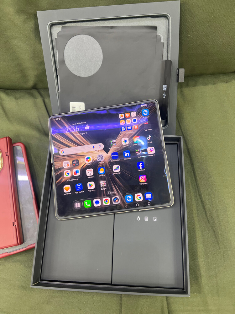 Honor magic V5 512 ram16 - 2