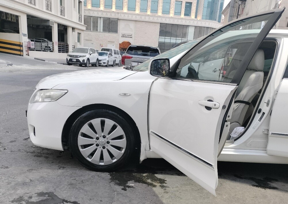 Camry car for sale, 2011 model - 1