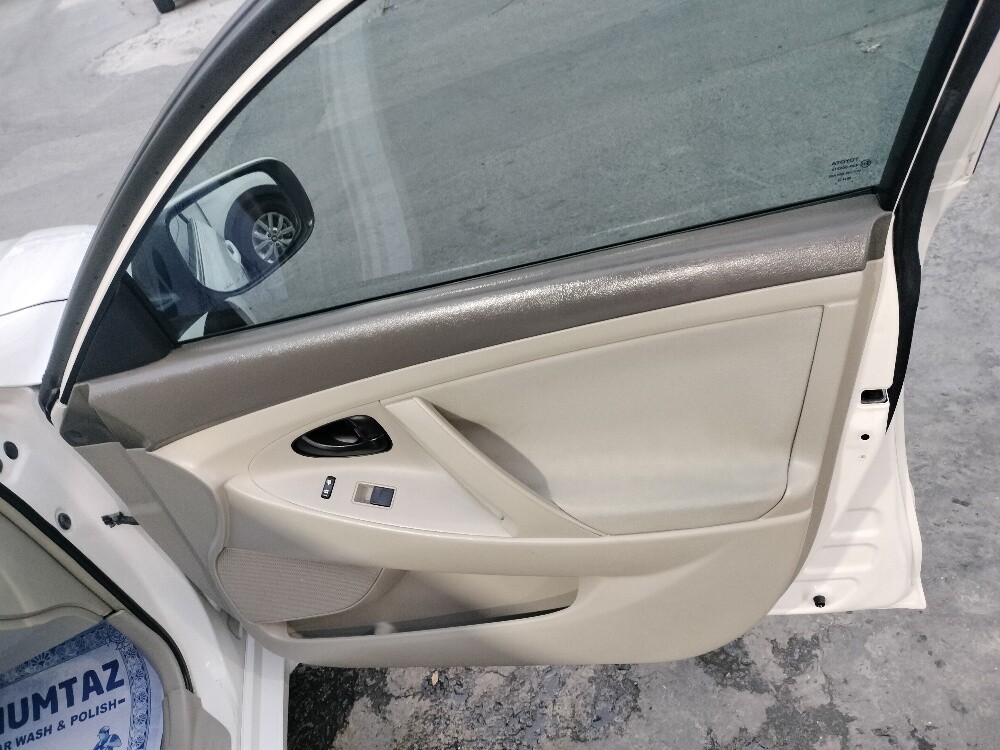 Camry car for sale, 2011 model - 10
