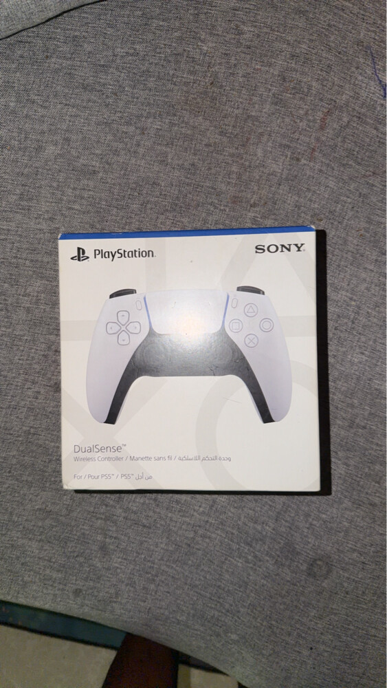 nacon revolution 5 pro controller  - 2