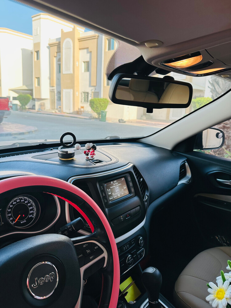 Full Option Jeep Cherokee - 6