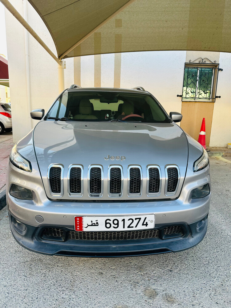 Full Option Jeep Cherokee - 3