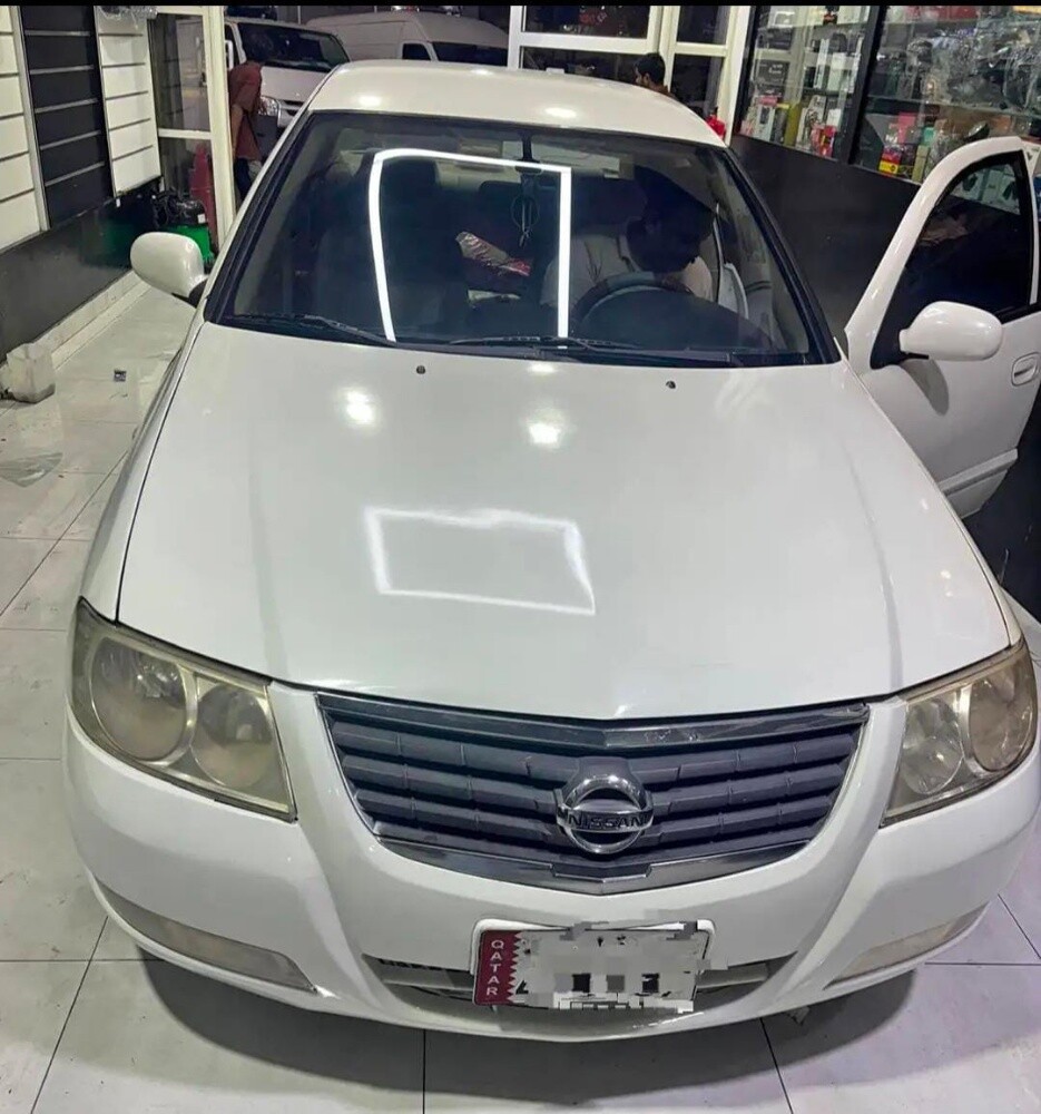 Nissan Sunny 2012 - 1