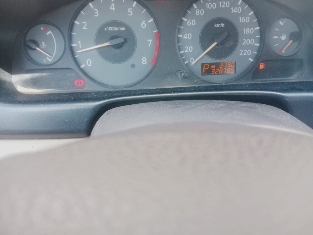 Nissan Sunny 2012 - 4