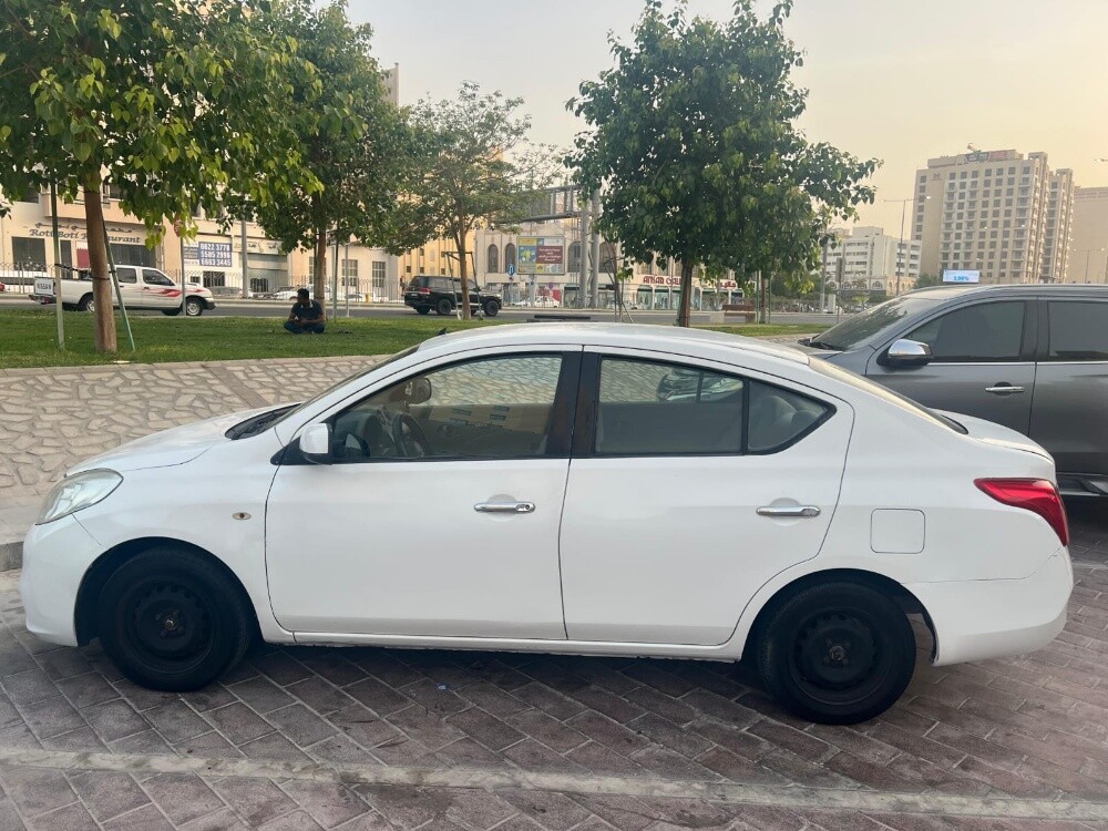 Nissan Sunny model 2013 - 4