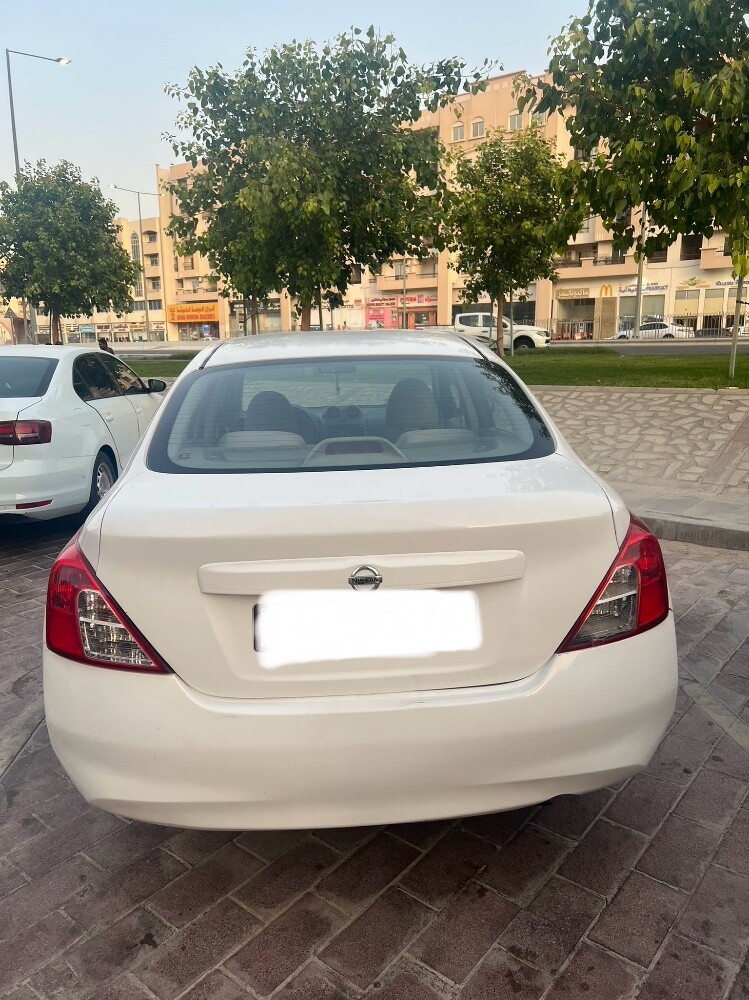 Nissan Sunny model 2013 - 3