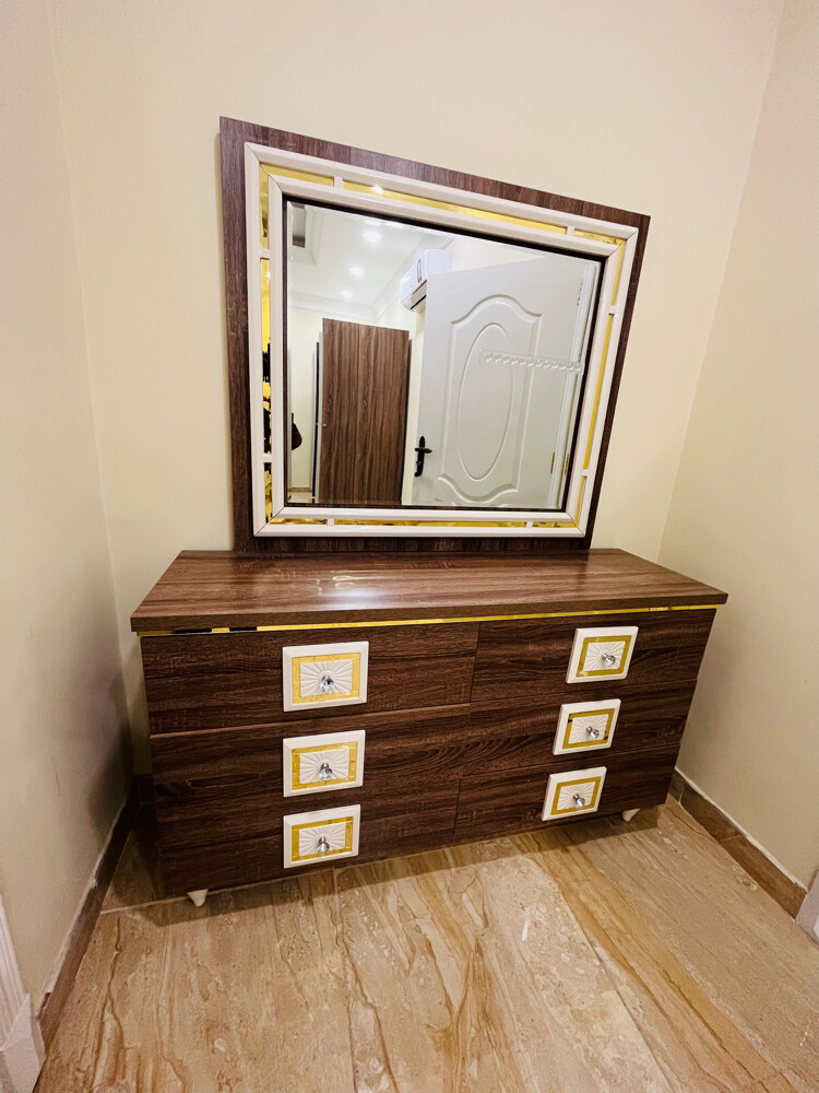 Classic bed room set  - 4